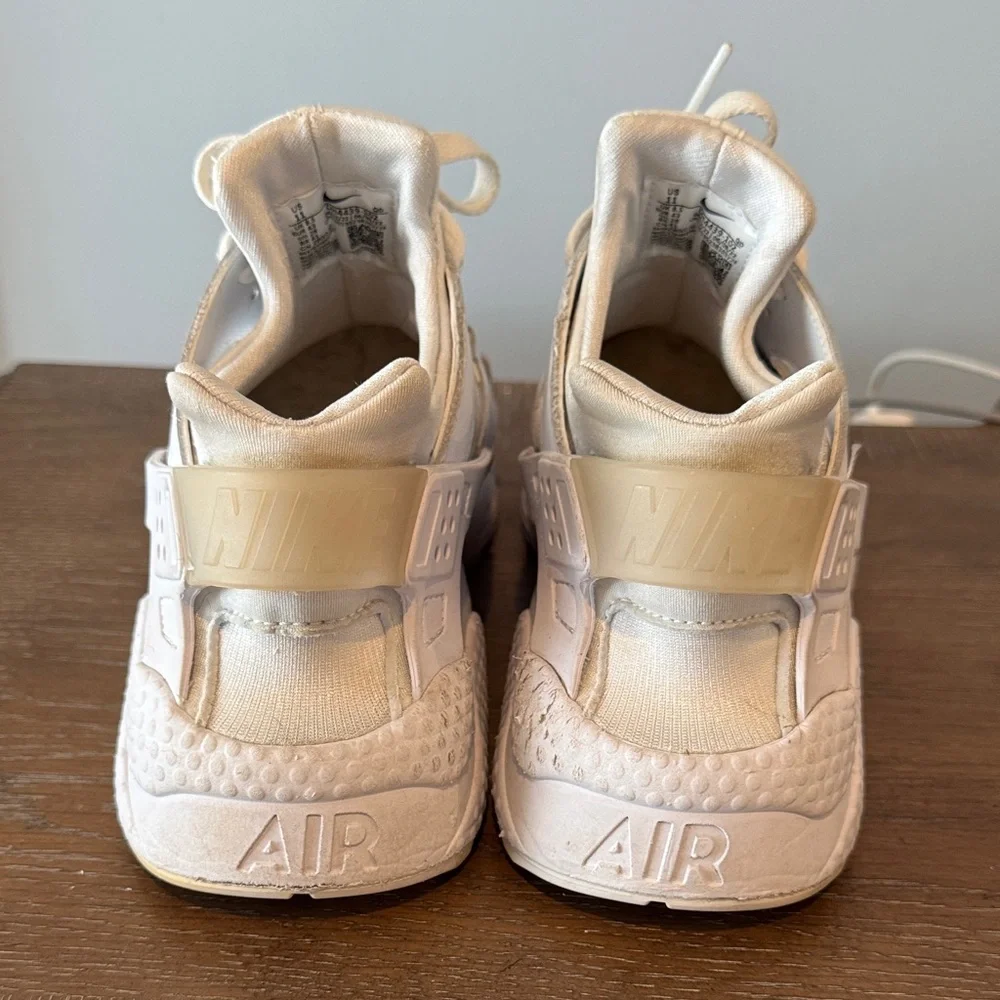 Nike Women's Sneakers White Sz 11 Air Huarache - Picture 4 of 7